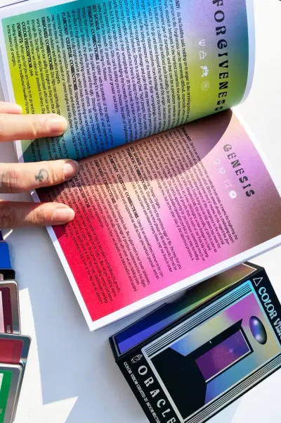 Color Vision Oracle Deck And Book